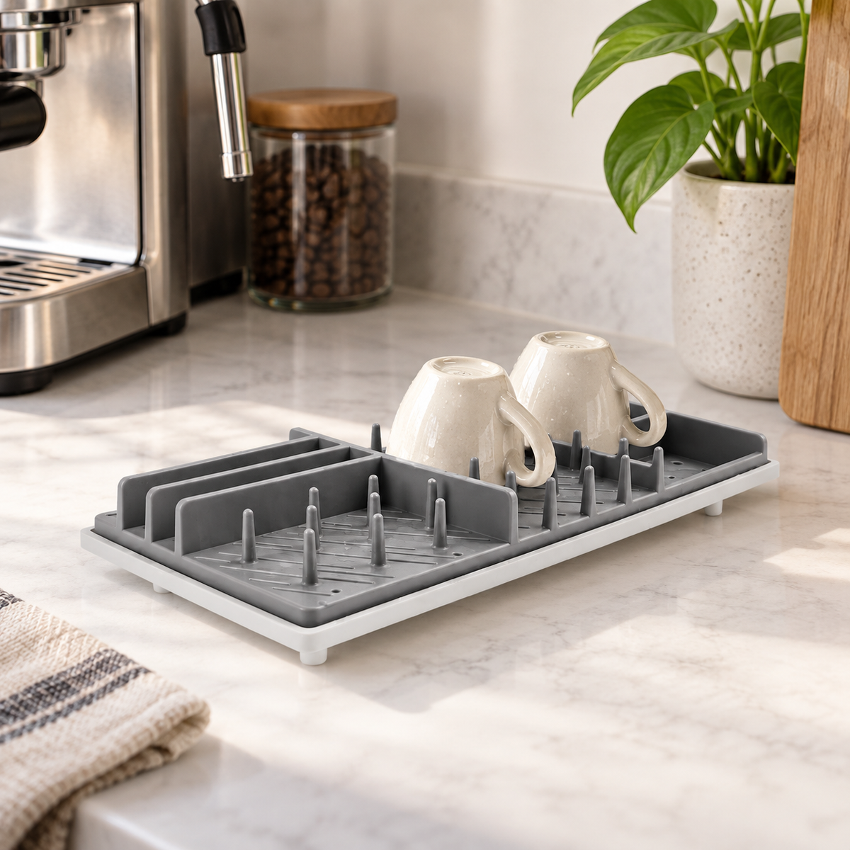 Mini Égouttoir Vaisselle dans une cuisine contemporaine