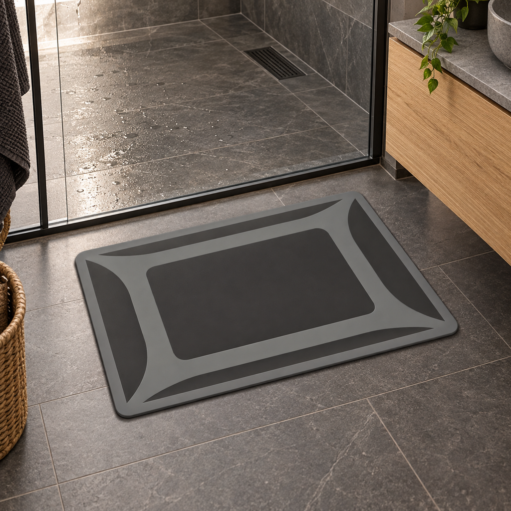 Tapis De Bain Étanche – Noir Graphite / 60x90cm, Noir Graphite / 50x80cm, Noir Graphite / 40x60cm près d’une baignoire